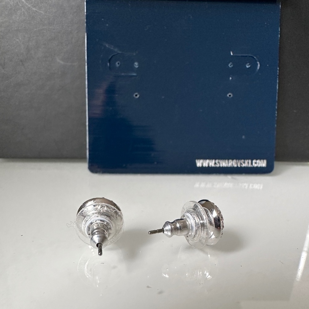 Swarovski stud earrings - Picture 10 of 10